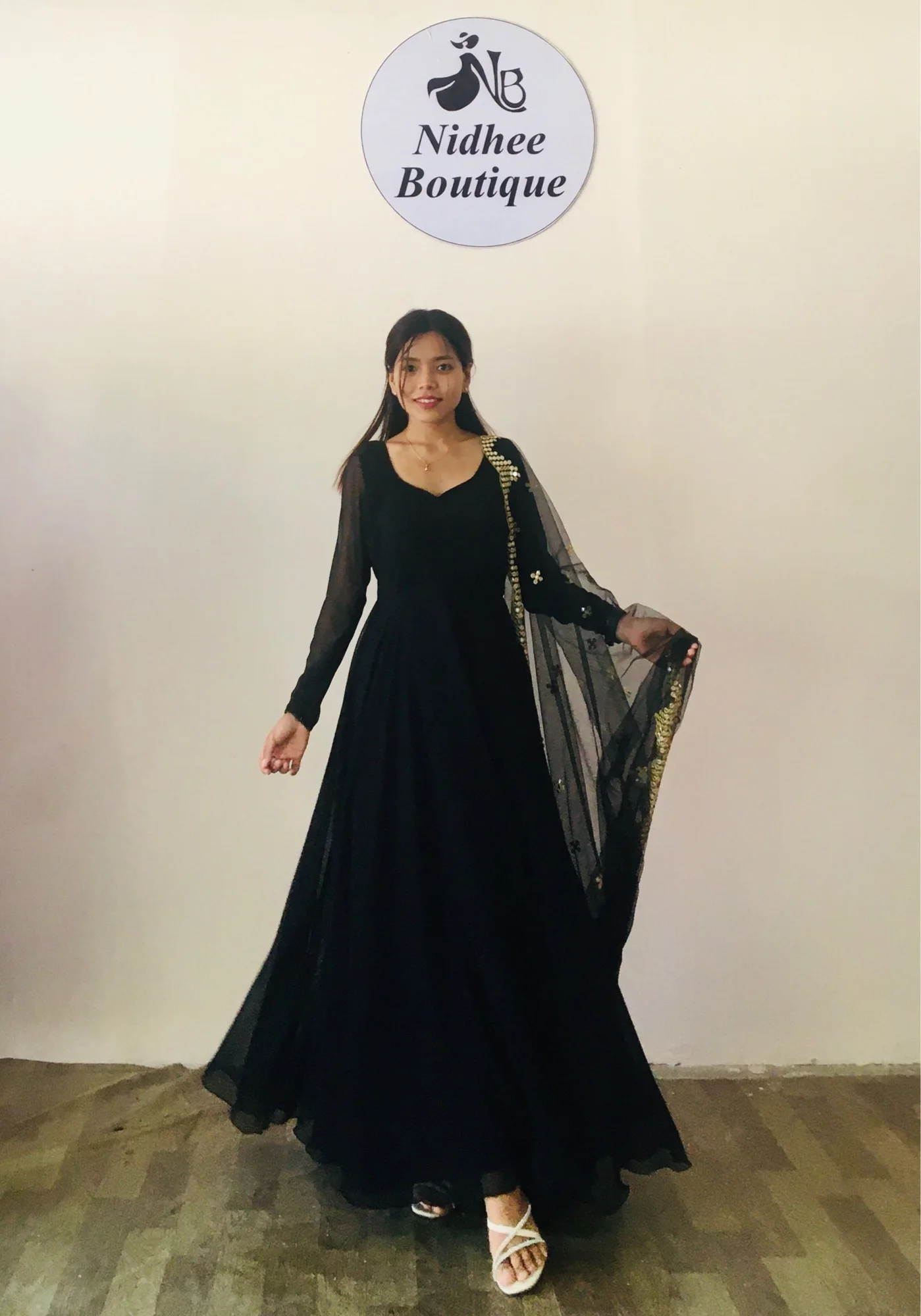 Share 127+ nepali gown dress camera.edu.vn