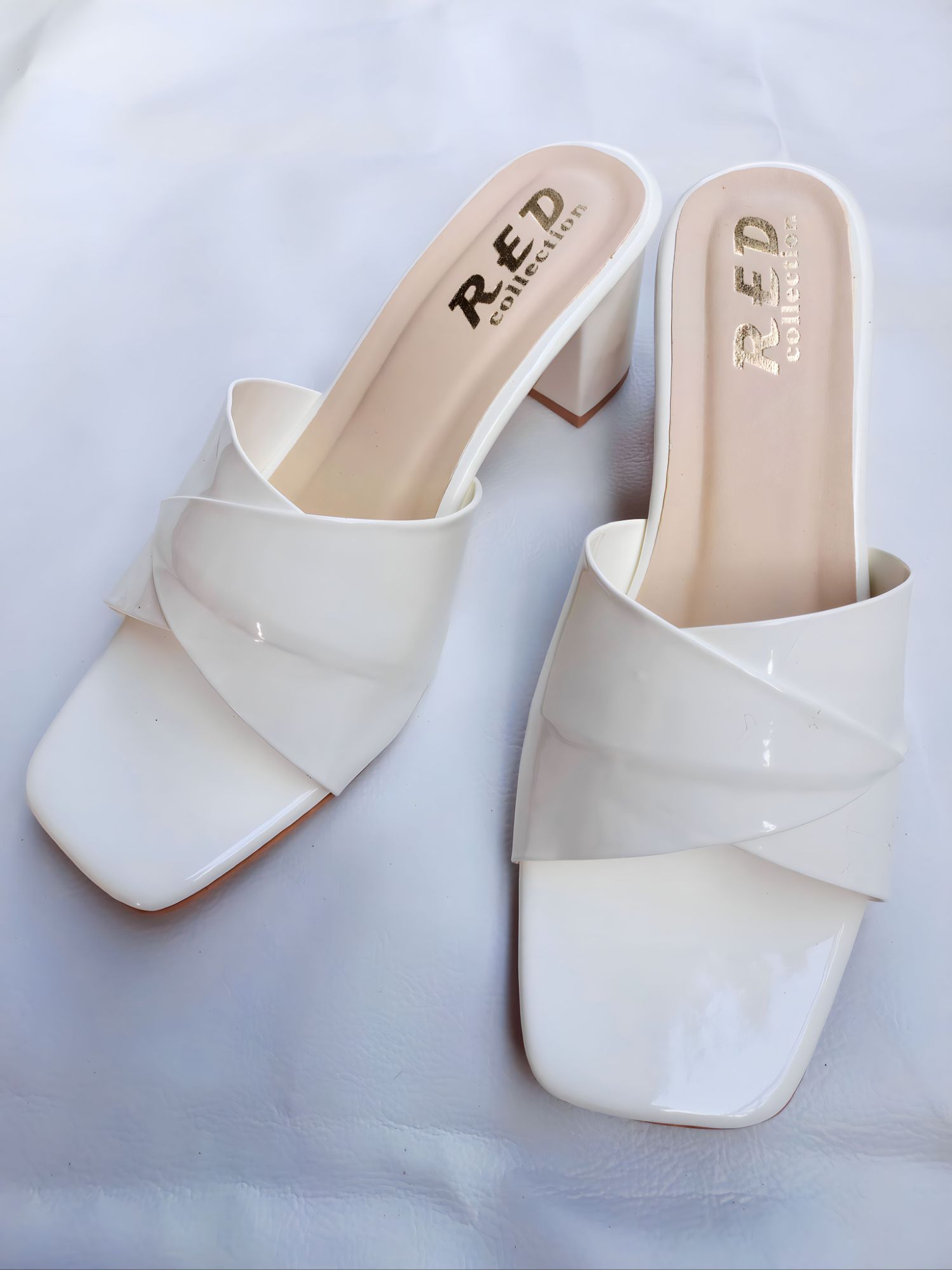 Share 142+ white slide sandals with heels latest esthdonghoadian